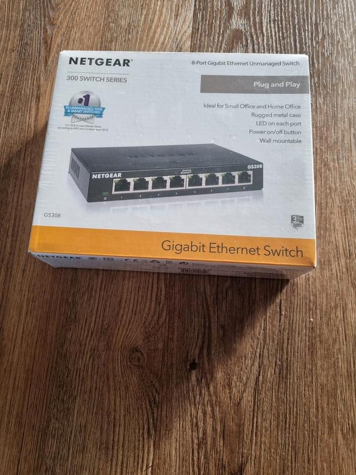 Netgear 300 Switch Series - Betrouwbare Netwerk Switch, Computers en Software, Netwerk switches, Ophalen of Verzenden
