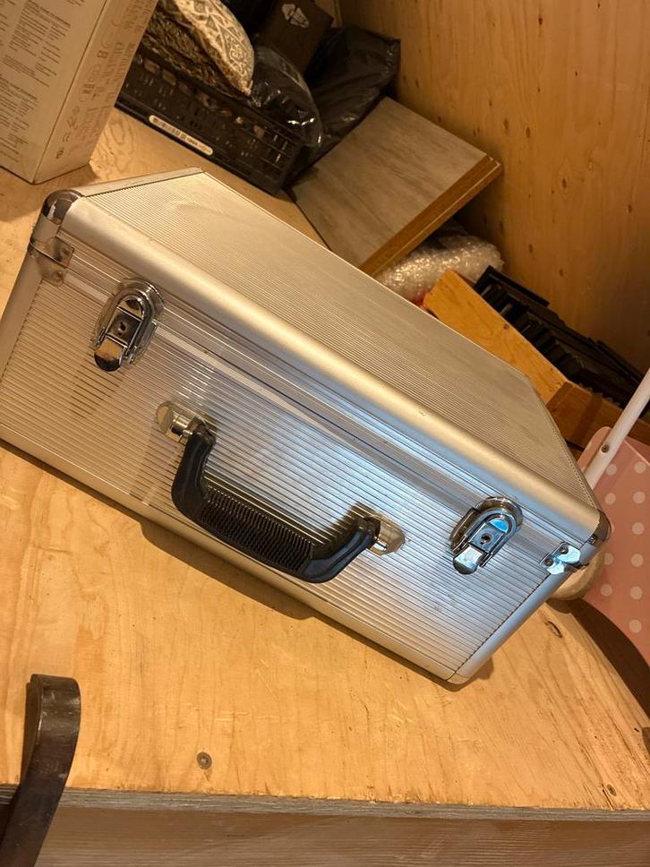 Aluminium Koffer met Vakken, Huis en Inrichting, Woonaccessoires | Kisten, Gebruikt, Minder dan 50 cm, 50 tot 75 cm, 50 tot 100 cm