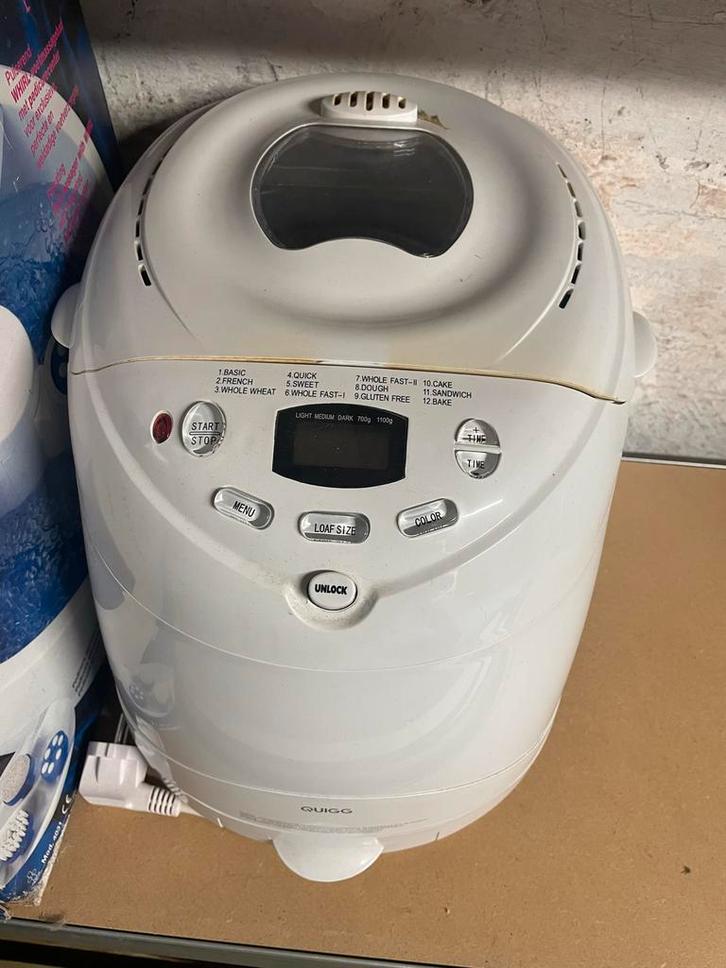 Broodbakmachine - Quigg, Witgoed en Apparatuur, Broodbakmachines, Gebruikt, Met timer, 800 tot 1200 gram deeg, Kijkvenster, Ophalen