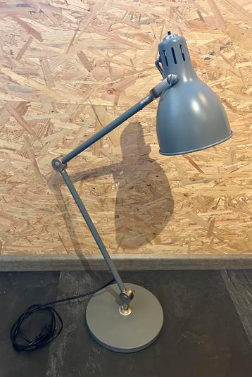 Bureau lamp Aröd , grijs/nikkel beschikbaar voor biedingen