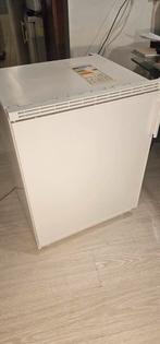 Koelkast tafelmodel Liebherr (professionele)kf4, Witgoed en Apparatuur, 100 tot 150 liter, Ophalen, Zo goed als nieuw, Met vriesvak