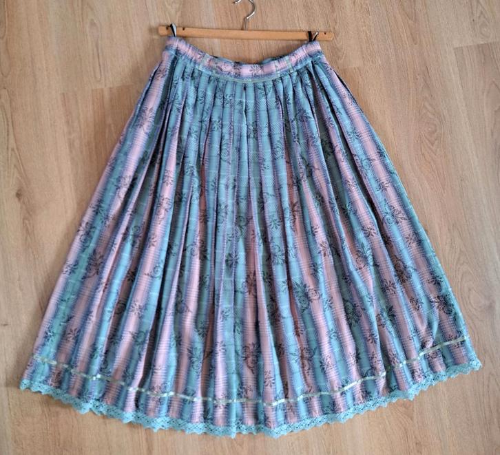 ENZIAN TRACHTEN Vintage Duitse folklore plooitjes rok mt 48, Kleding | Dames, Rokken, Gedragen, Maat 46/48 (XL) of groter, Overige kleuren