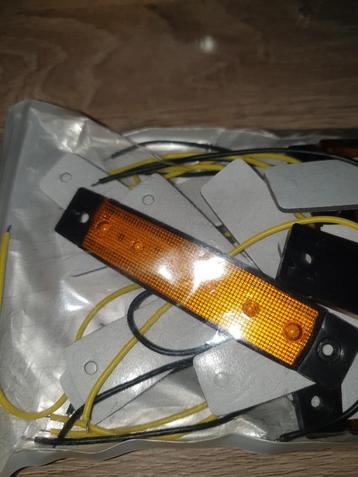 30x LED Zijmarkeringslichten Amber beschikbaar voor biedingen