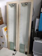 Vitrinekast  met verlichting IKEA Bertby houtskleur, Minder dan 25 cm, Minder dan 50 cm, 150 tot 200 cm, Zo goed als nieuw