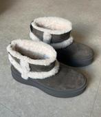 Zara Uggs Maat 37, Ophalen of Verzenden, Zo goed als nieuw, Grijs, Lage of Enkellaarzen