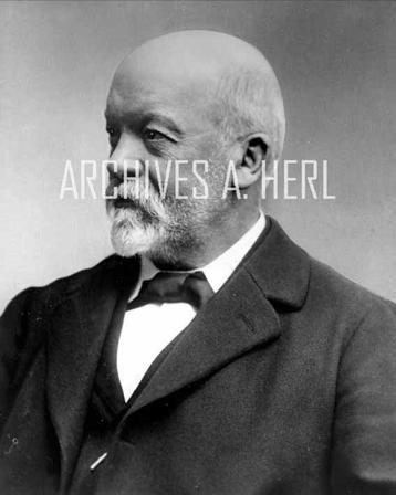 Daimler founder owner Gottlieb Daimler foto beschikbaar voor biedingen