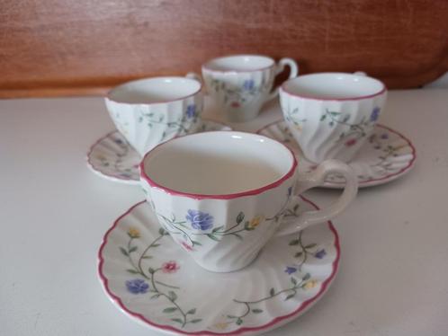 3 stuks kop en schotel met bloemmotief, merk Johnson Brother, Huis en Inrichting, Keuken | Servies, Kop(pen) en/of Schotel(s)