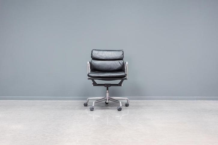 Eames EA217 office chair, 2x, Huis en Inrichting, Bureaustoelen, Gebruikt, Zwart, Ophalen of Verzenden