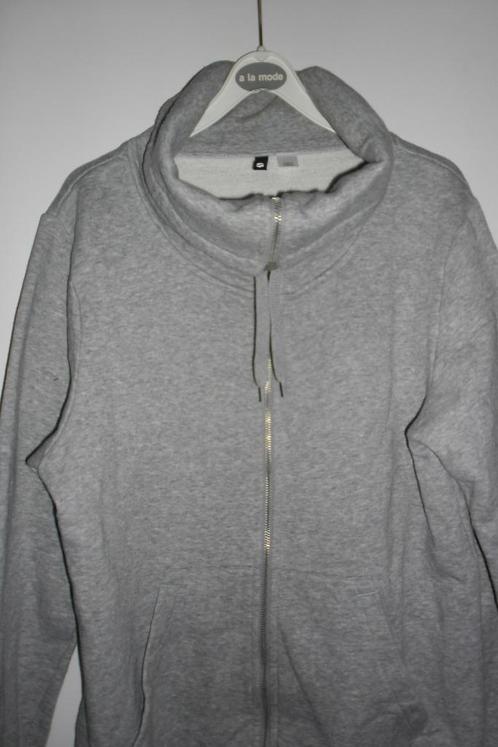 Grijs herensweater vest in maat S/M, Kleding | Heren, Truien en Vesten, Zo goed als nieuw, Maat 48/50 (M), Grijs, Ophalen of Verzenden