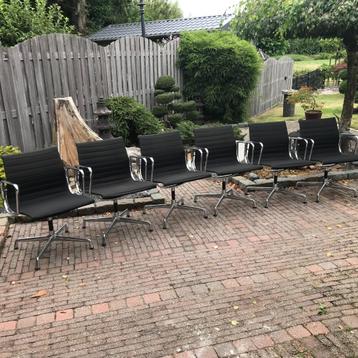 6 Vintage Vitra Eames Aluminium stoel 107 chroom beschikbaar voor biedingen