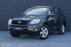Toyota RAV4 2.0 VVTi 4WD Executive Cruise Navi Leder Netjes!, Auto's, 1998 cc, Beige, 4 cilinders, 2000 kg