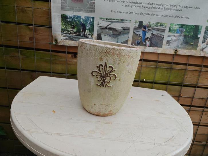 zware terracotta bloempot, Tuin en Terras, Bloempotten, Gebruikt, Aardewerk, Minder dan 40 cm, 25 tot 40 cm, Rond, Ophalen of Verzenden
