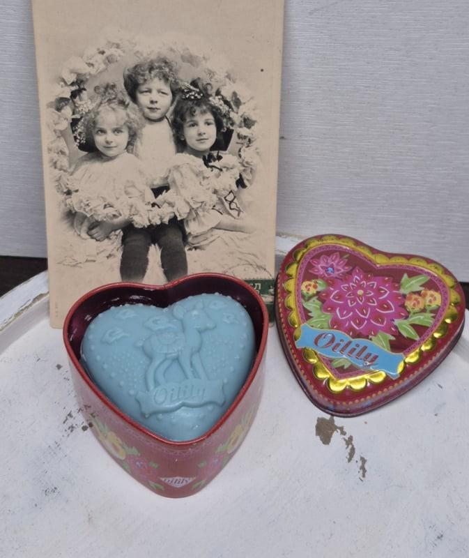 Blikje met zeepje van Oilily, Antiek en Kunst, Curiosa en Brocante, Ophalen of Verzenden