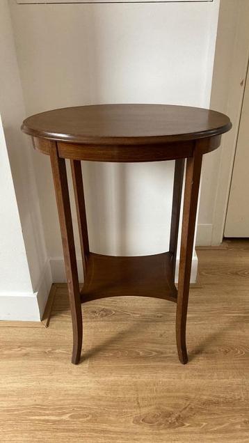 Bijzettafel mahonie Edwardiaans beschikbaar voor biedingen