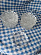Kristallen onderzetters 11 st + 1 andere dsn 8,5 alles €7,95, Ophalen of Verzenden, Zo goed als nieuw, Glas of Kopje