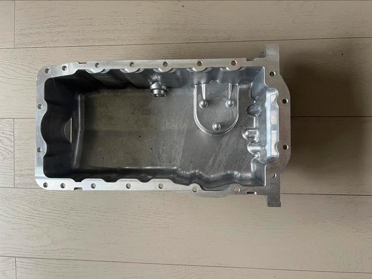 Oliecarter. Een carterpan, die aan de onderkant, Doe-het-zelf en Verbouw, Elektra en Kabels, Nieuw, Overige typen, Ophalen of Verzenden