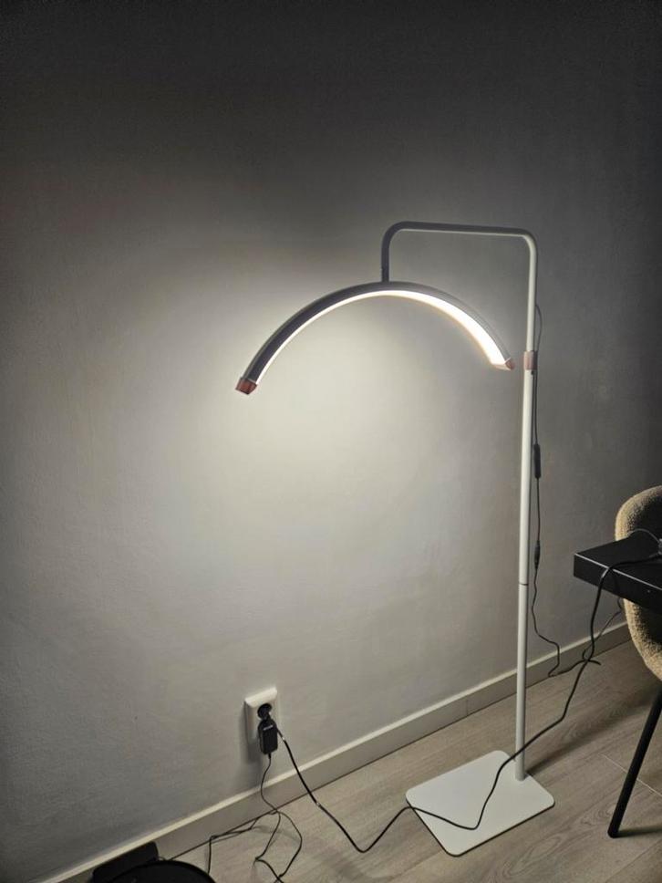 Moderne Wimperlamp / Beautylamp, Huis en Inrichting, Lampen | Vloerlampen, Nieuw, 100 tot 150 cm, Kunststof, Metaal, Ophalen of Verzenden