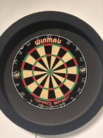 Dart set Winmau - Complete set!, Sport en Fitness, Darts, Ophalen, Zo goed als nieuw, Dartbord met pijlen