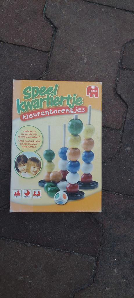 Speel Kwartiertje Kleurentorentjes - Jumbo, Hobby en Vrije tijd, Gezelschapsspellen | Bordspellen, Zo goed als nieuw, Een of twee spelers