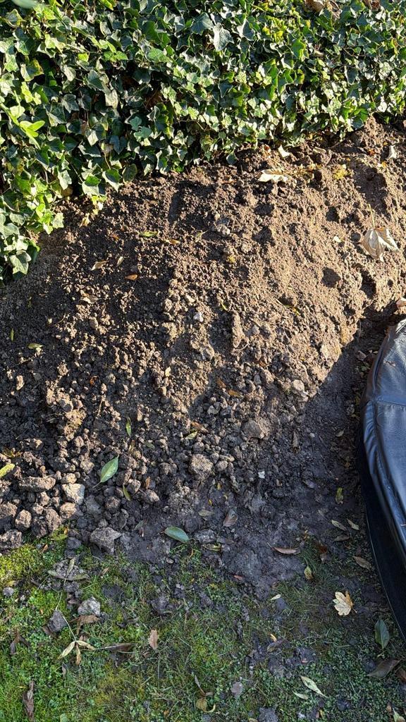 Zwarte Tuinaarde / Zand, Tuin en Terras, Bielzen en Borders, Gebruikt, Overige typen, Overige materialen, 50 cm of meer, 200 cm of meer