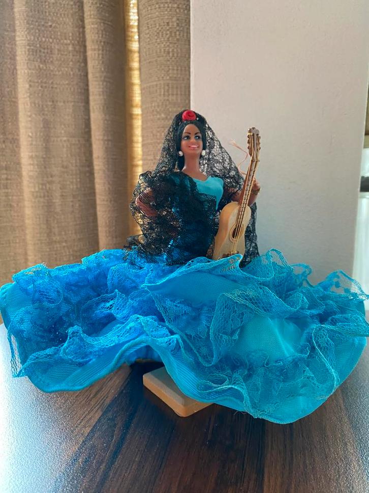 Vintage Spaanse klederdrachtpopjes / souvenirs jaren 80, Verzamelen, Poppen, Zo goed als nieuw, Pop, Ophalen of Verzenden