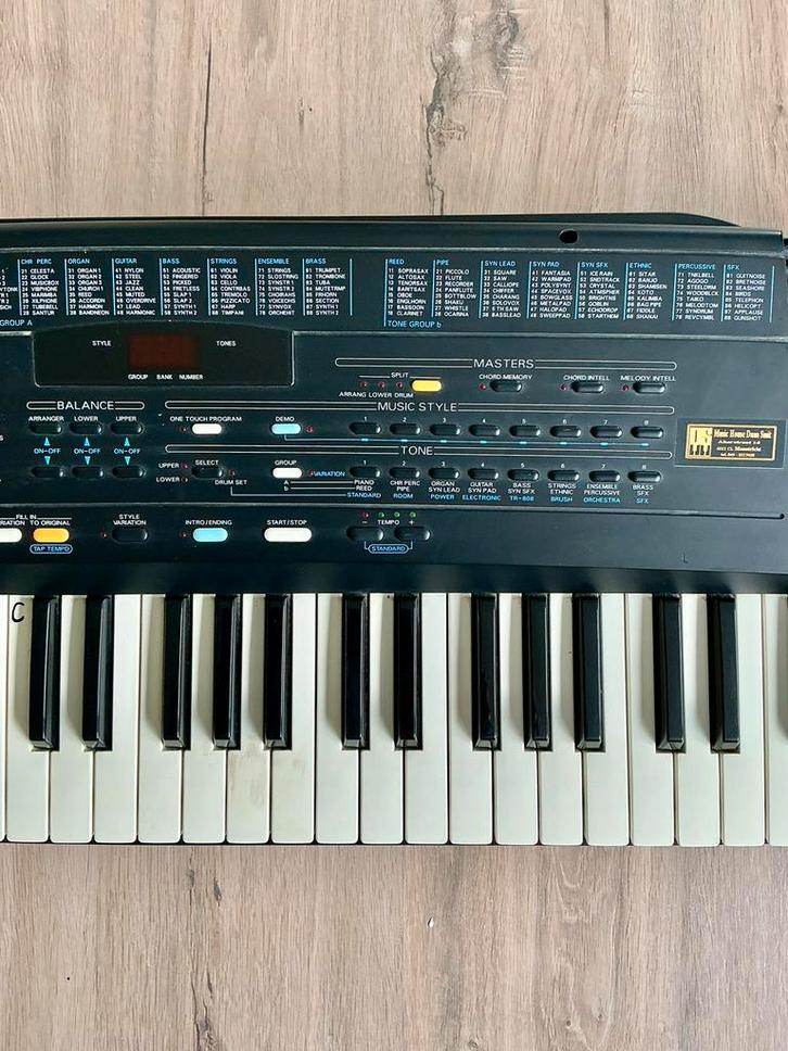 KOOPJE: Roland E16 synthesizer | Prima staat | Weg ermee!, Muziek en Instrumenten, Synthesizers, Gebruikt, 61 toetsen, Roland