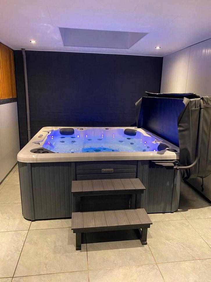 Balboa Jacuzzi 5 Persoons, Tuin en Terras, Bubbelbaden en Hottubs, Gebruikt, Vast, Afdekzeil, Trap, Ophalen