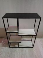 Zwart metalen wandrek met houten planken, Huis en Inrichting, Ophalen of Verzenden