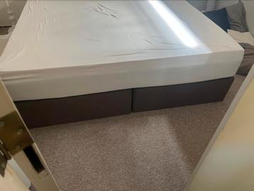 Boxspring gratis ophalen, zsm