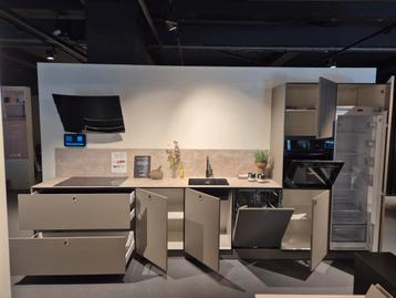 Kvik showroom bordo london grey incl apparatuur  beschikbaar voor biedingen
