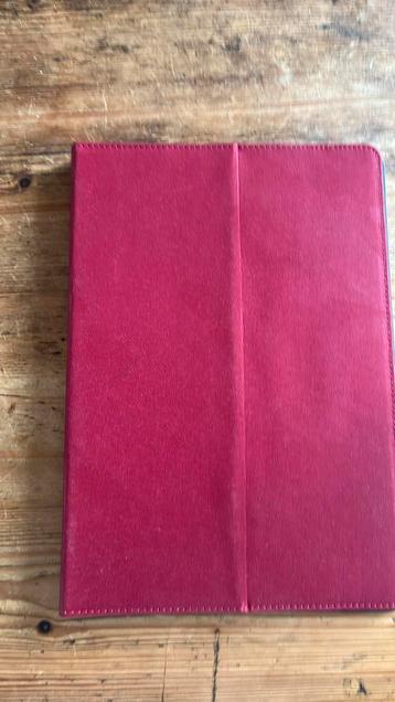 Universele tablet cover beschikbaar voor biedingen