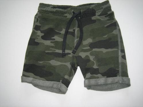 ZGAN  korte broek camouflage kleuren, maat 98/104  Hema, Kinderen en Baby's, Kinderkleding | Maat 98, Zo goed als nieuw, Jongen of Meisje