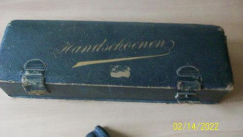 Brocante leren handschoenendoos met handschoenen, Antiek en Kunst, Curiosa en Brocante, Ophalen of Verzenden