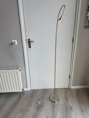 Ikea Staande LED Lamp - Flexibele Hals beschikbaar voor biedingen