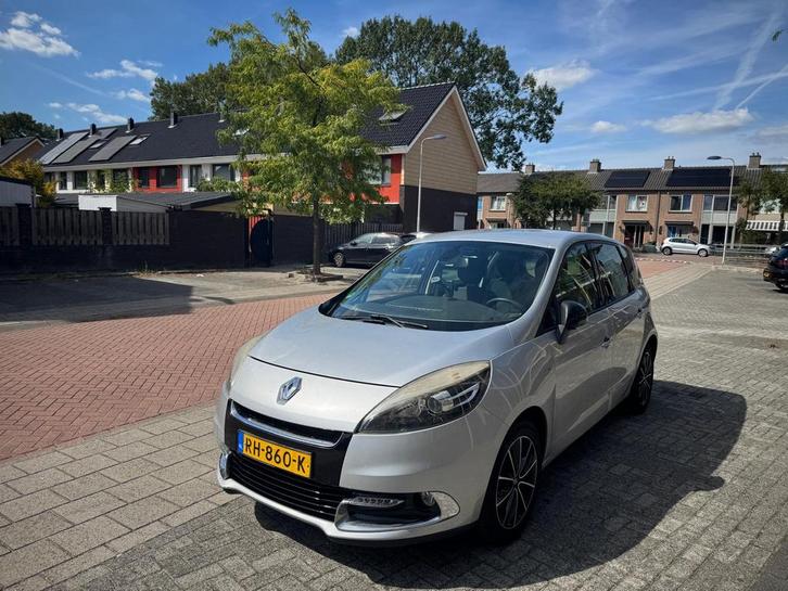 Renault Scénic 1.4 TCE 2013 Grijs BOSE editie, Auto's, Renault, Particulier, Scénic, Benzine, C, MPV, Handgeschakeld, Geïmporteerd