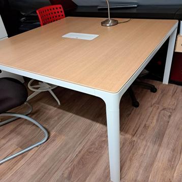 IKEA Galant vergadertafel 140x140cm - afbeelding 5