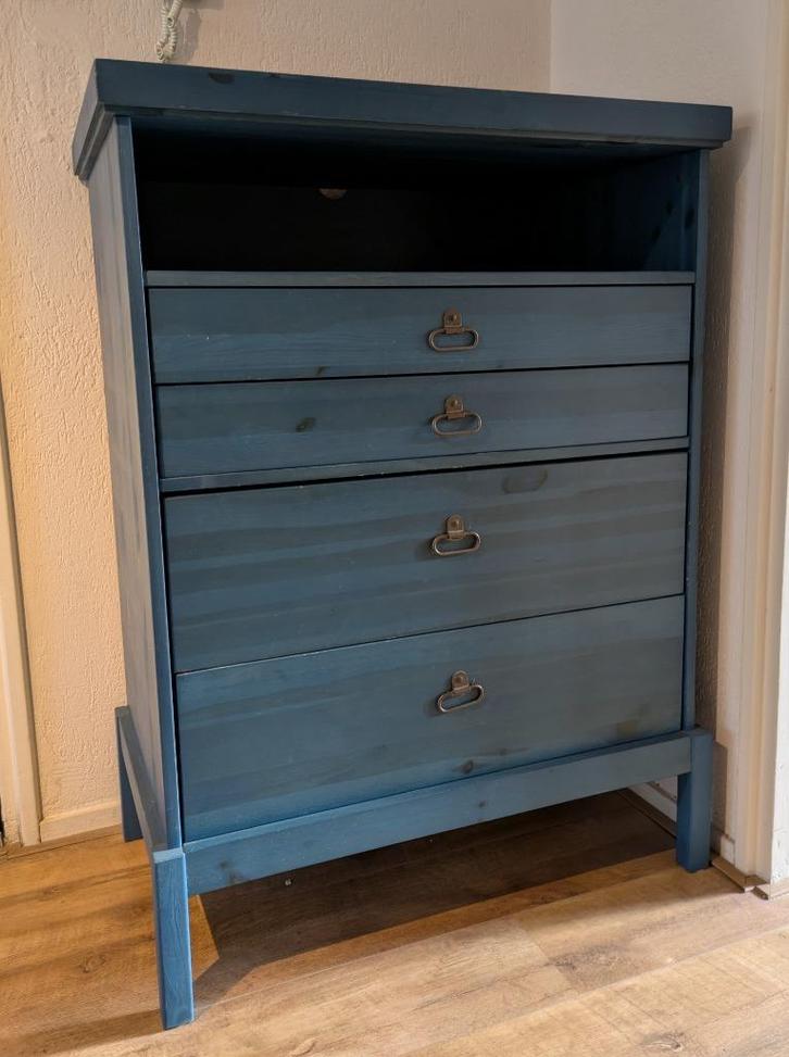 Blauwe houten ladekast, Huis en Inrichting, Kasten | Ladekasten, Gebruikt, 100 tot 150 cm, 50 tot 100 cm, 50 tot 75 cm, Overige houtsoorten