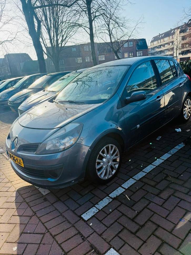 Renault Clio 1.6 16V 82KW 5-DRS 2005 Blauw, Auto's, Renault, Bedrijf, Clio, Benzine, C, Hatchback, Handgeschakeld, Origineel Nederlands