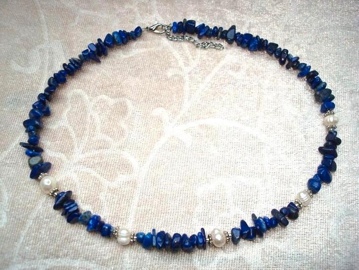 Ketting van lapis lazuli en echte parels, Sieraden, Tassen en Uiterlijk, Kettingen, Nieuw, Steen of Mineraal, Blauw, Met edelsteen