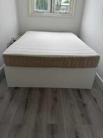 Ikea Bed with mattress - Wednesday pick up beschikbaar voor biedingen