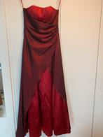 Mooie rode galajurk maat s/m, Kleding | Dames, Gelegenheidskleding, Ophalen of Verzenden, Zo goed als nieuw, Rood, Galajurk