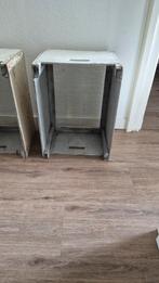 2 fruitkisten met metalen gaten bodem, Ophalen, Minder dan 50 cm, Gebruikt, 50 tot 100 cm