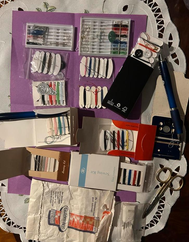 Vintage Naaisetje van Oma, Hobby en Vrije tijd, Naaien en Fournituren, Gebruikt, Garen of Naald(en), Ophalen