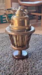 Koperen Ketel met Houten Onderstel, Ophalen
