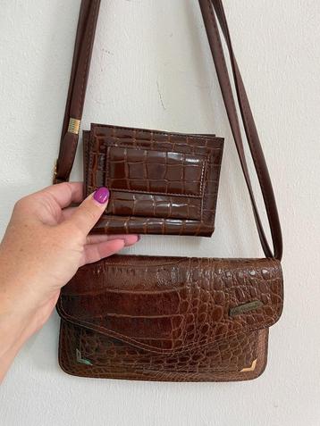 Tas11 - Vintage leren tasje met portemonnee  beschikbaar voor biedingen