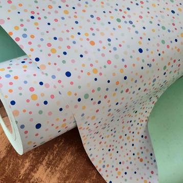 Cadeaupapier op rol inpakpapier confetti papier stipjes dots beschikbaar voor biedingen