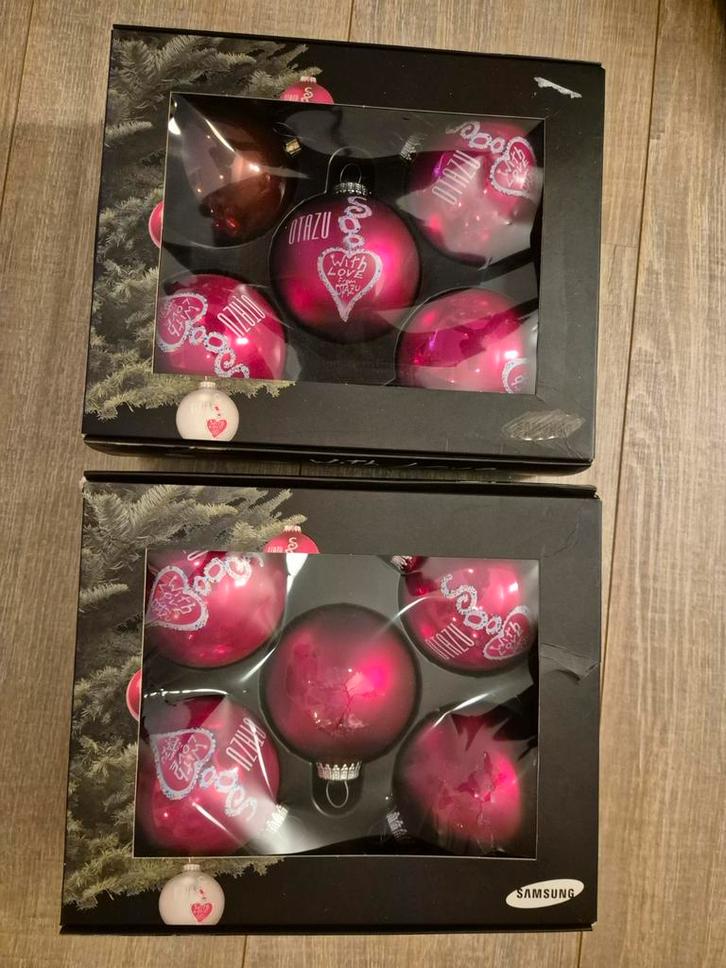 Set van 14 kerstballen van Otazu. 9 roze en 5 zilveren., Diversen, Kerst, Ophalen of Verzenden
