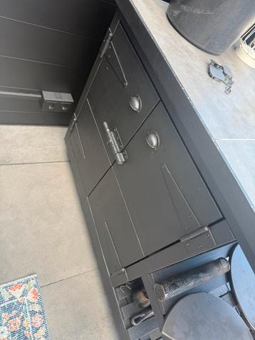 BBQ Meubel met Opbergruimte - Zelfgebouwd beschikbaar voor biedingen