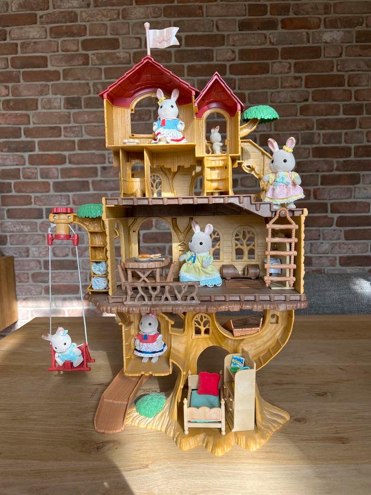 Sylvanian Families Boomhut Compleet met Konijnen, Kinderen en Baby's, Speelgoed | Poppenhuizen, Gebruikt, Poppenhuis, Ophalen of Verzenden