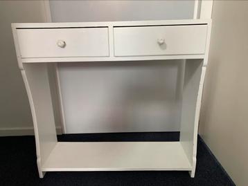 Ouderwetse sitetable met laadjes
